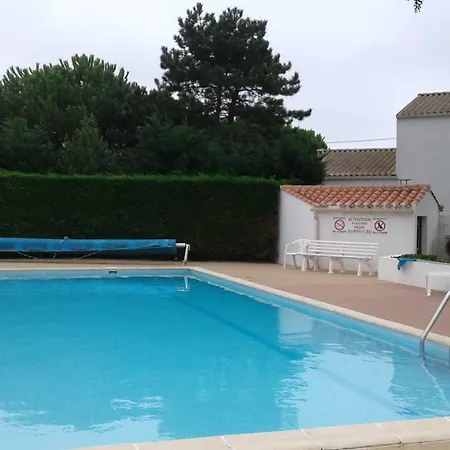 Les Genets Apartment *